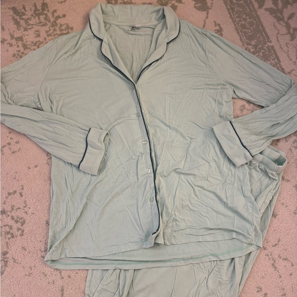 Women's Light Green Pajama Set